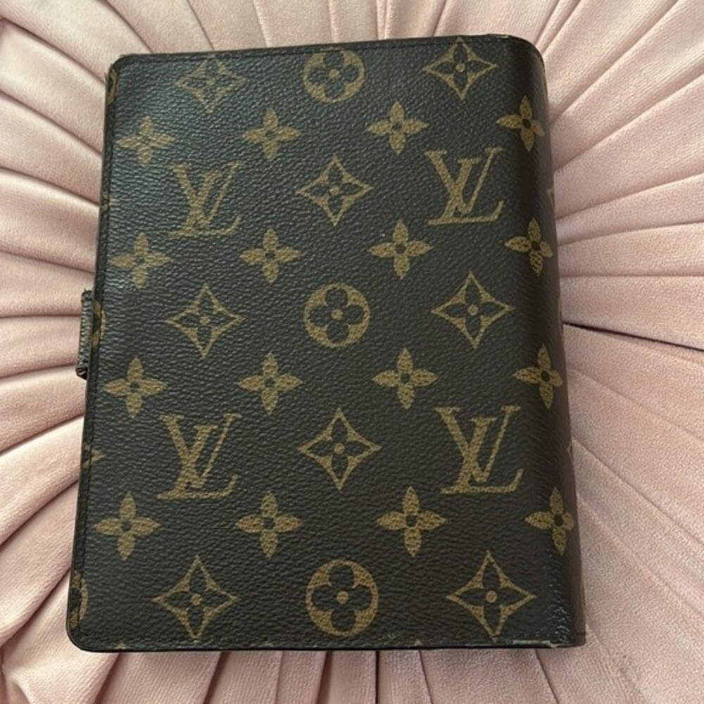 Louis Vuitton MM Monogram Agenda (Medium size) 6 ring Personal Size - Picture 2 of 13